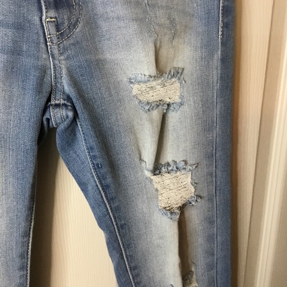 KanCan Skinny Distressed Light Wash Jeans - 23 - Picture 2 of 10